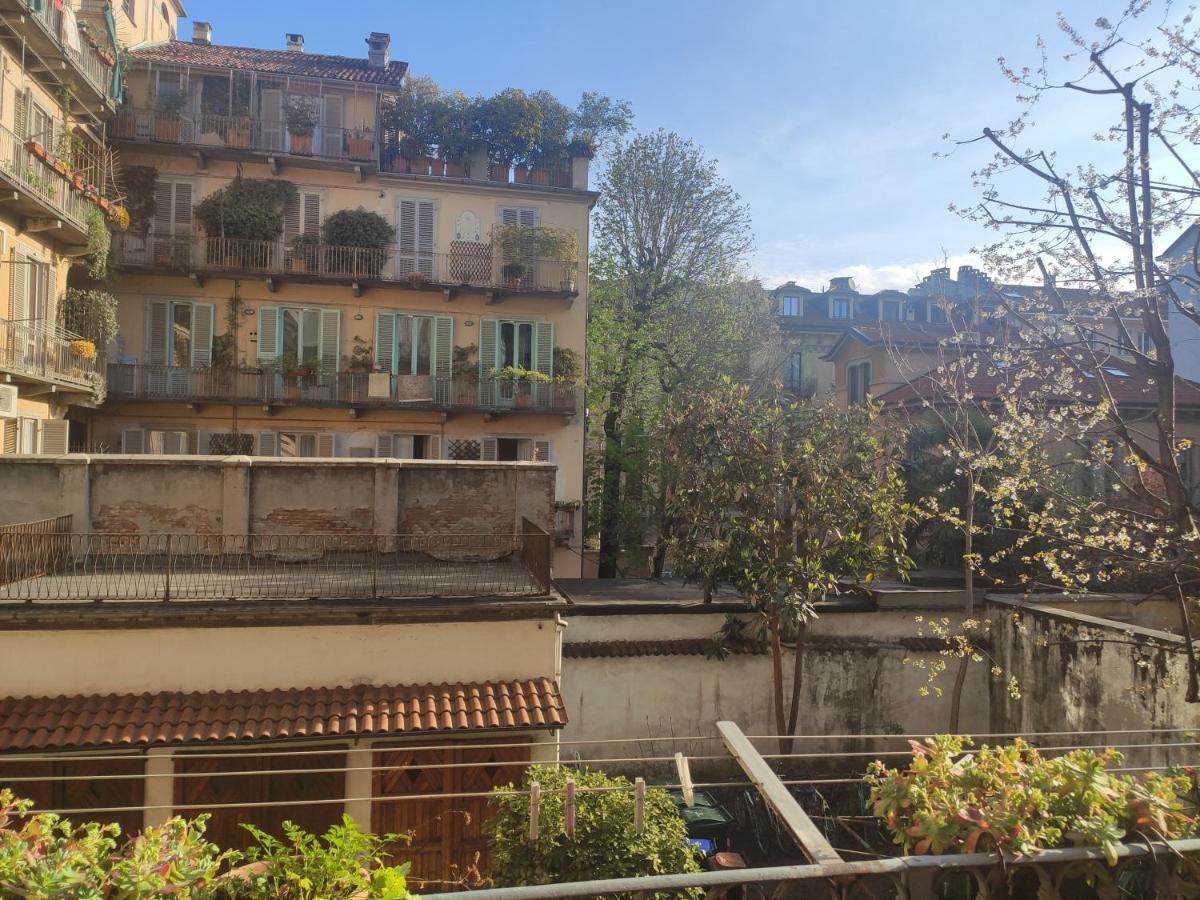 Appartamento Su Cortile Magico Turin Ngoại thất bức ảnh